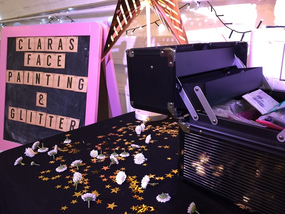 Twinkle Parties: Clara's face painting & glitter (27-Nov-2016)